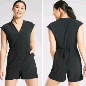 Athleta Marlow Shorts Romper Black Tie Back Stretch Comfort Pockets Womens Large